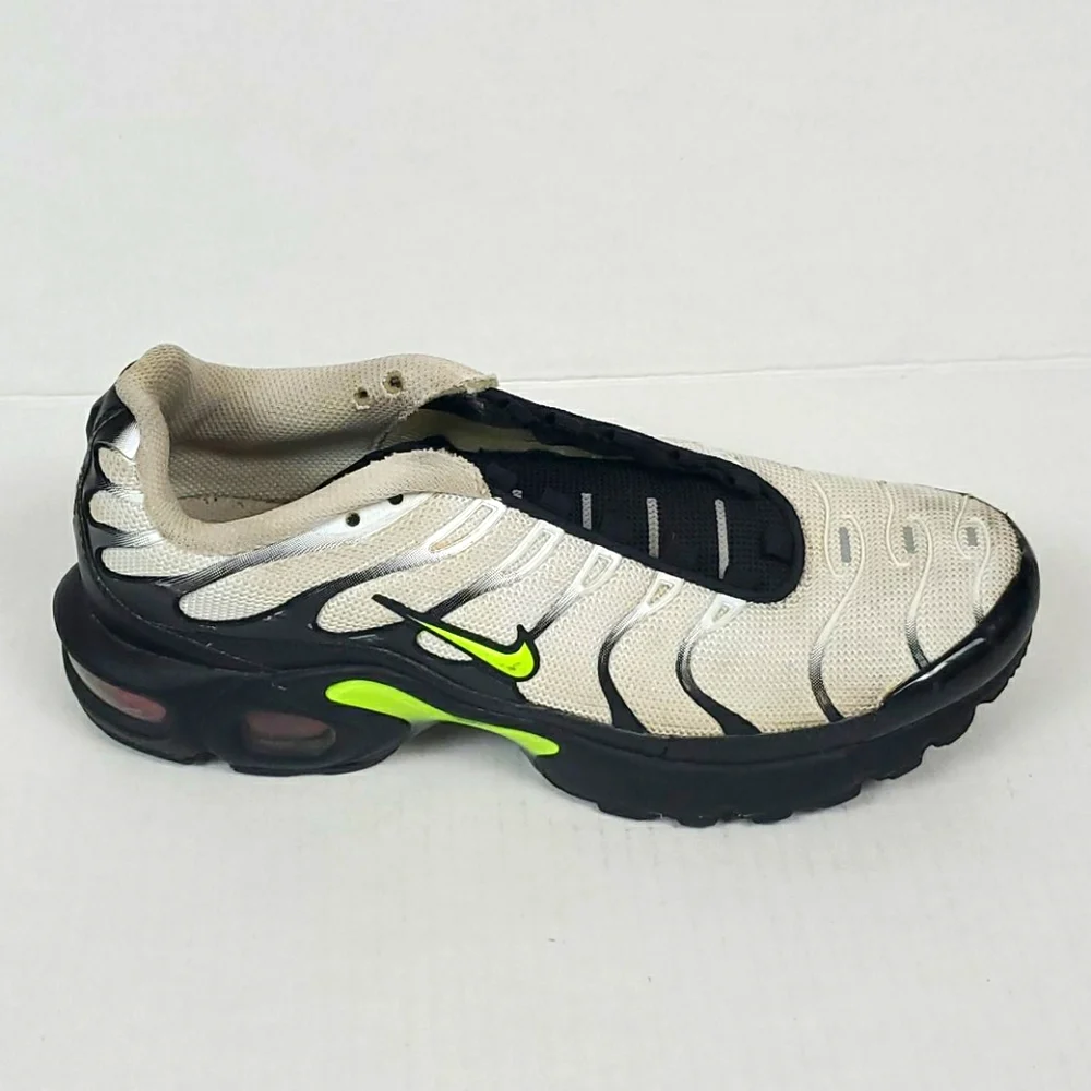 Nike Air Max Tn BV0047-100 white black shoes kids size 6.5 Y